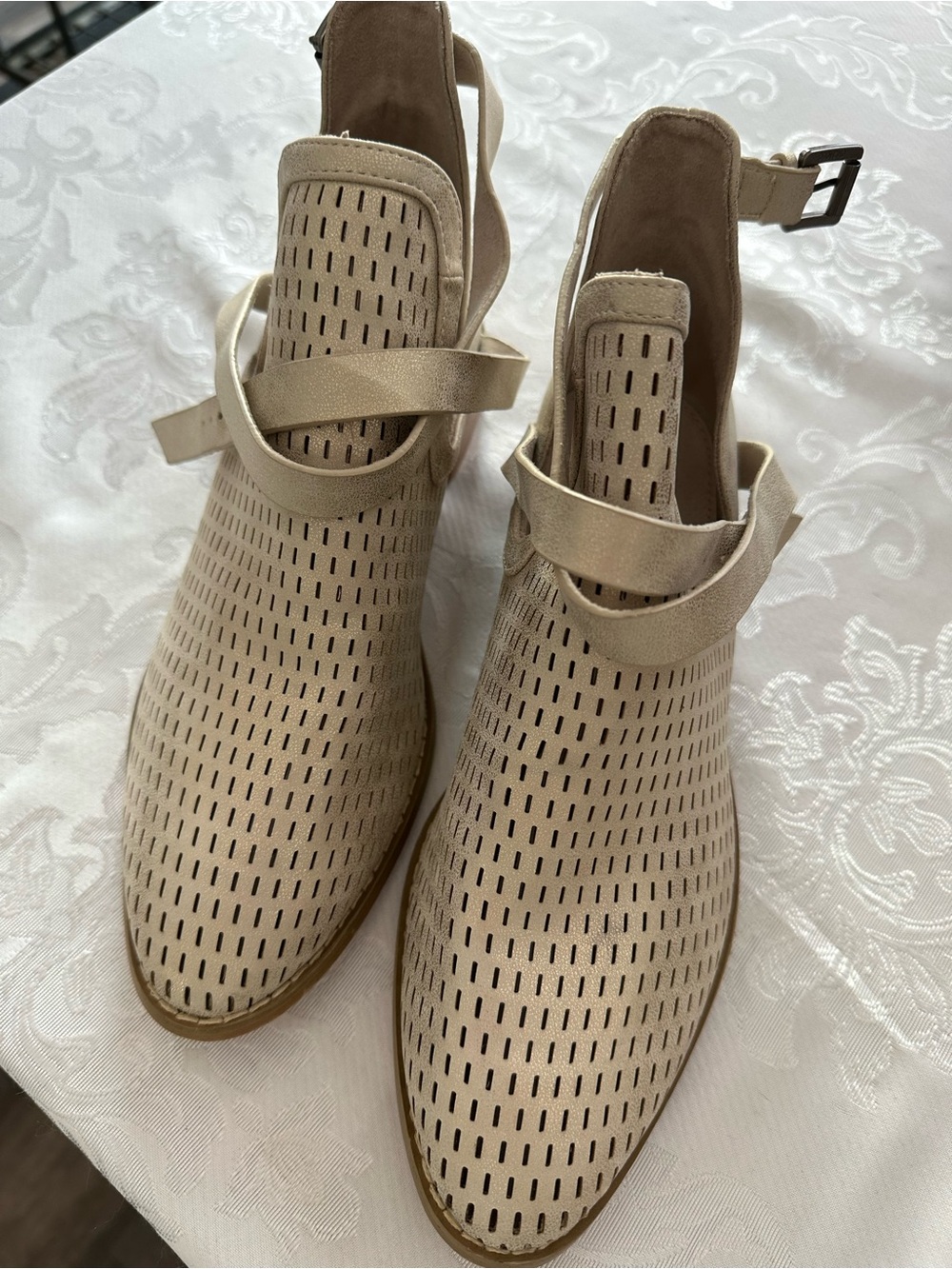 Women’s Beige Perforated Ankle Strap Shoes